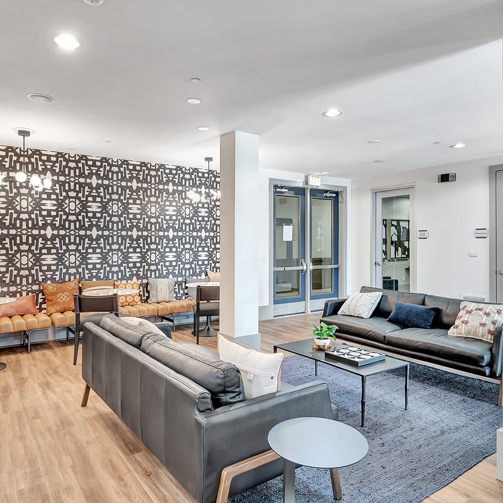 Business-Center-01-Iconic-on-Alvarado-San-Diego-8