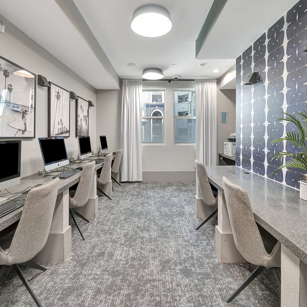 Business-Center-02-Iconic-on-Alvarado-San-Diego-8