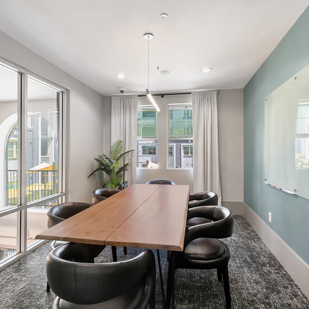 Study-Room-01-Iconic-on-Alvarado-San-Diego-8