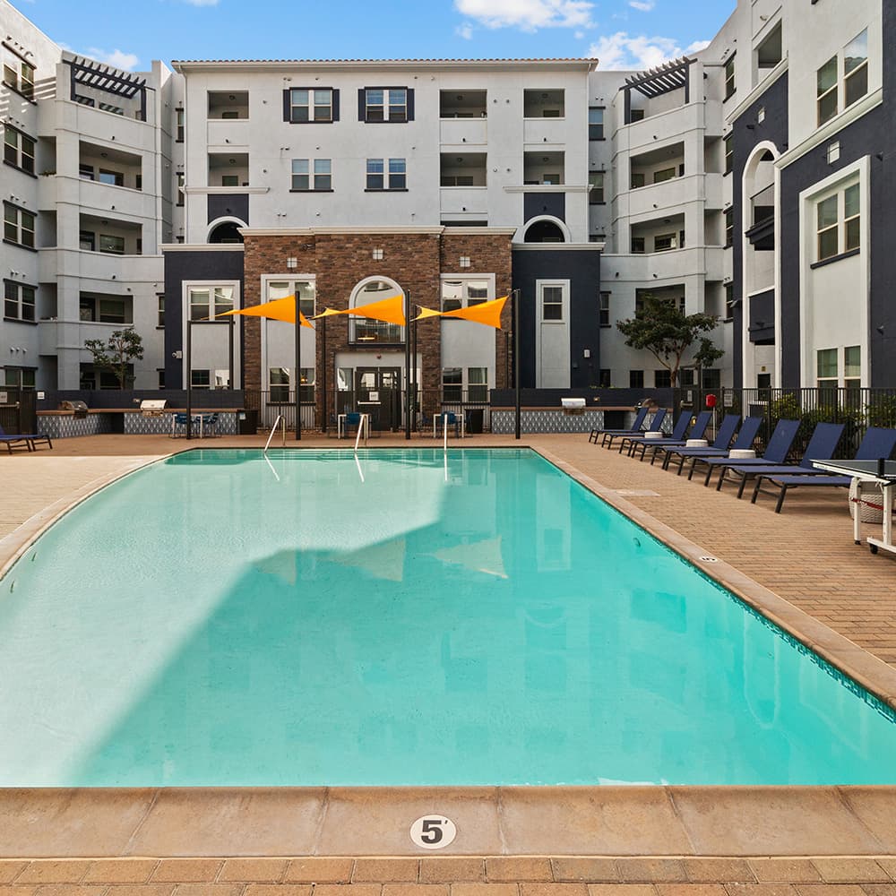 Swimming-Pool-01-Iconic-On-Alvarado-03